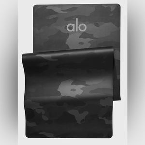 Alo Yoga Camo Warrior Mat